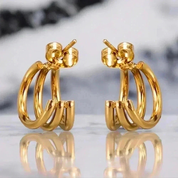 ๐๏ธStylish Minimalistic Hypoallergenic Dainty Elegant Triple C-Hoops Earrings - Picture 5 of 8